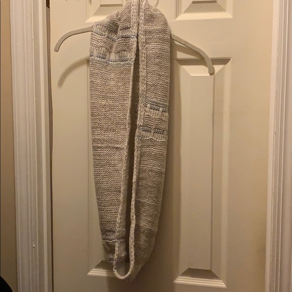 Simply Vera Vera Wang Infinity Scarf - Picture 5 of 7